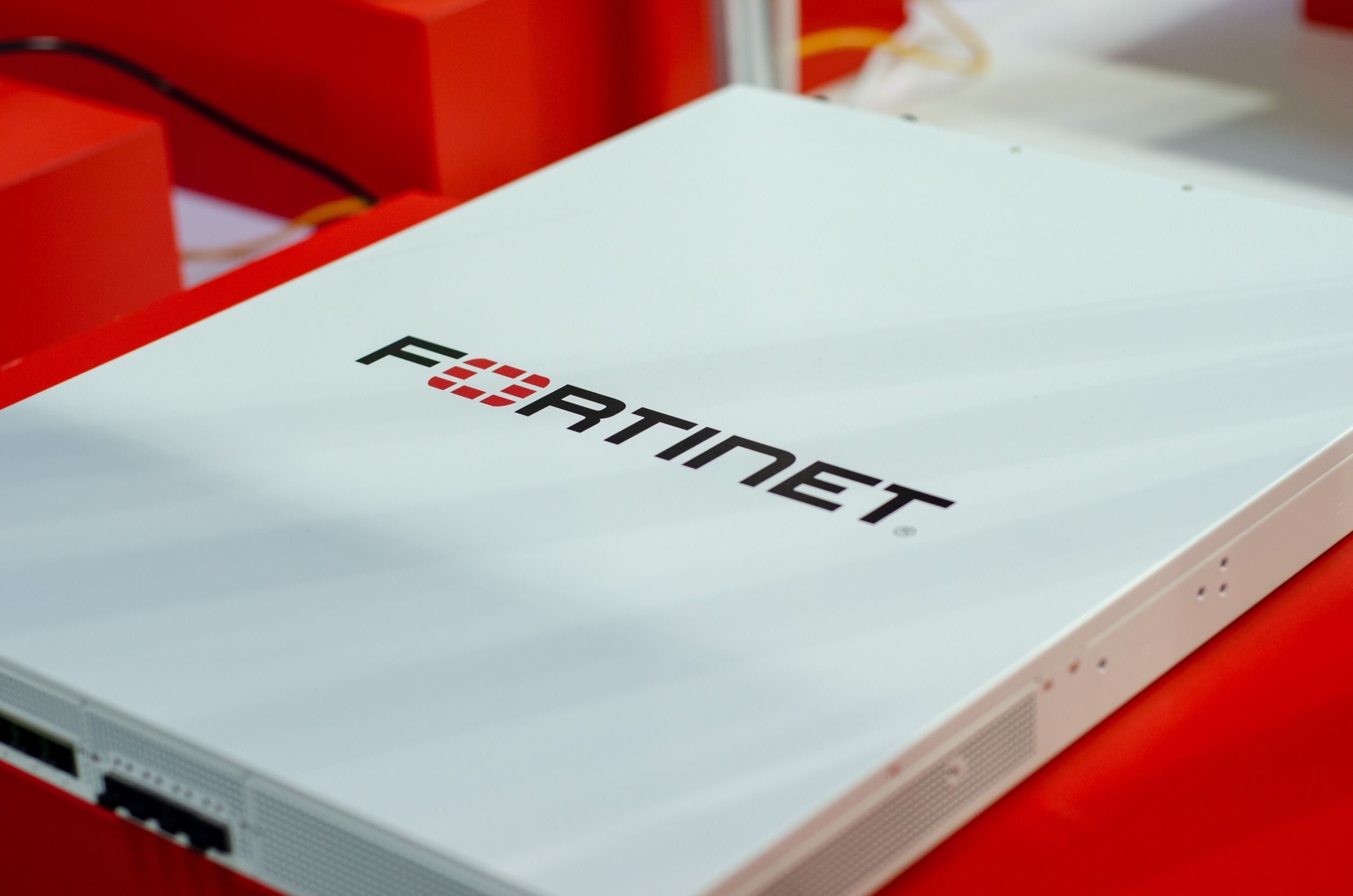 Al descubierto las contraseñas de la mitad de los firewalls Fortinet conectados a Internet